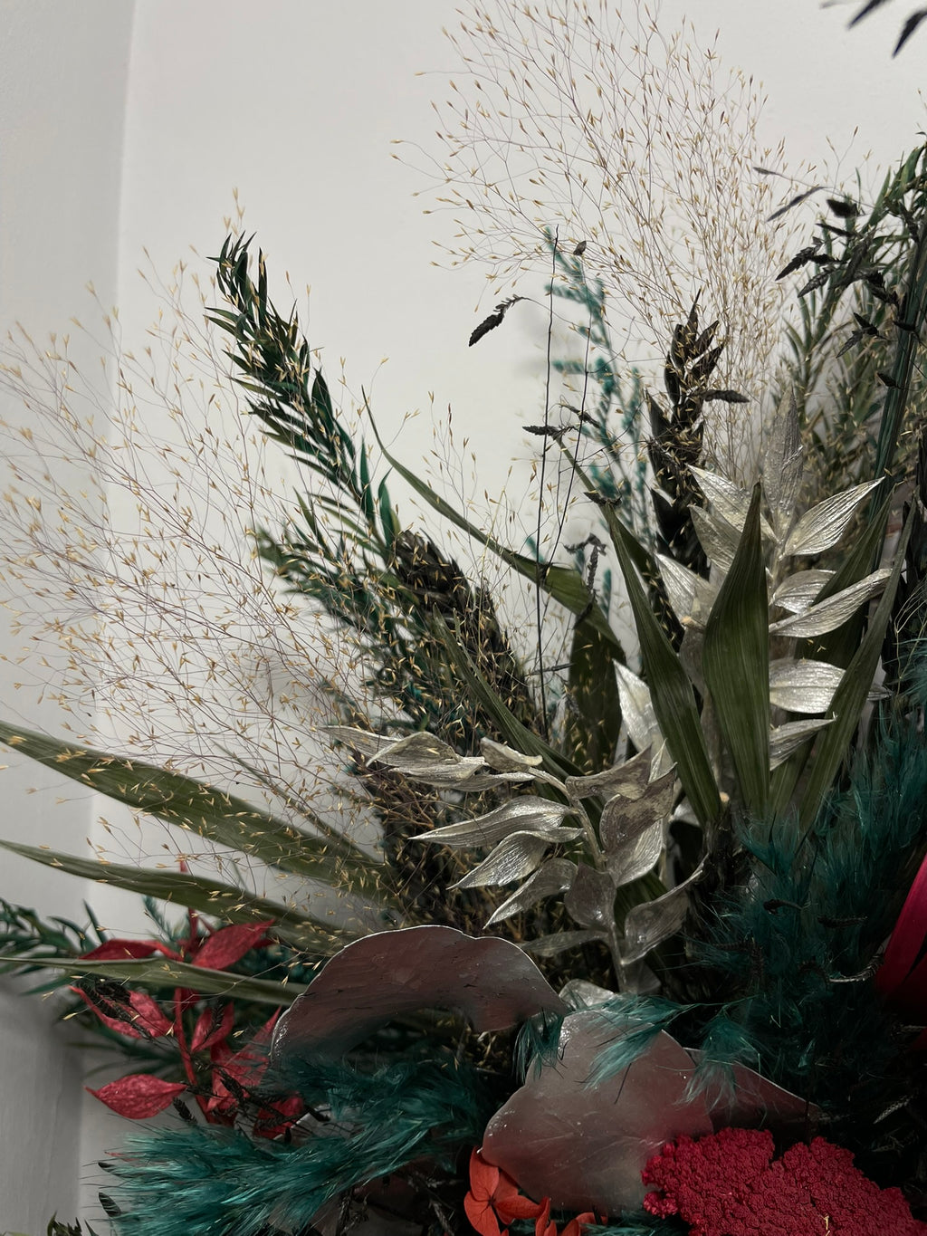 Fantasy Dried Flower Mirror Garland