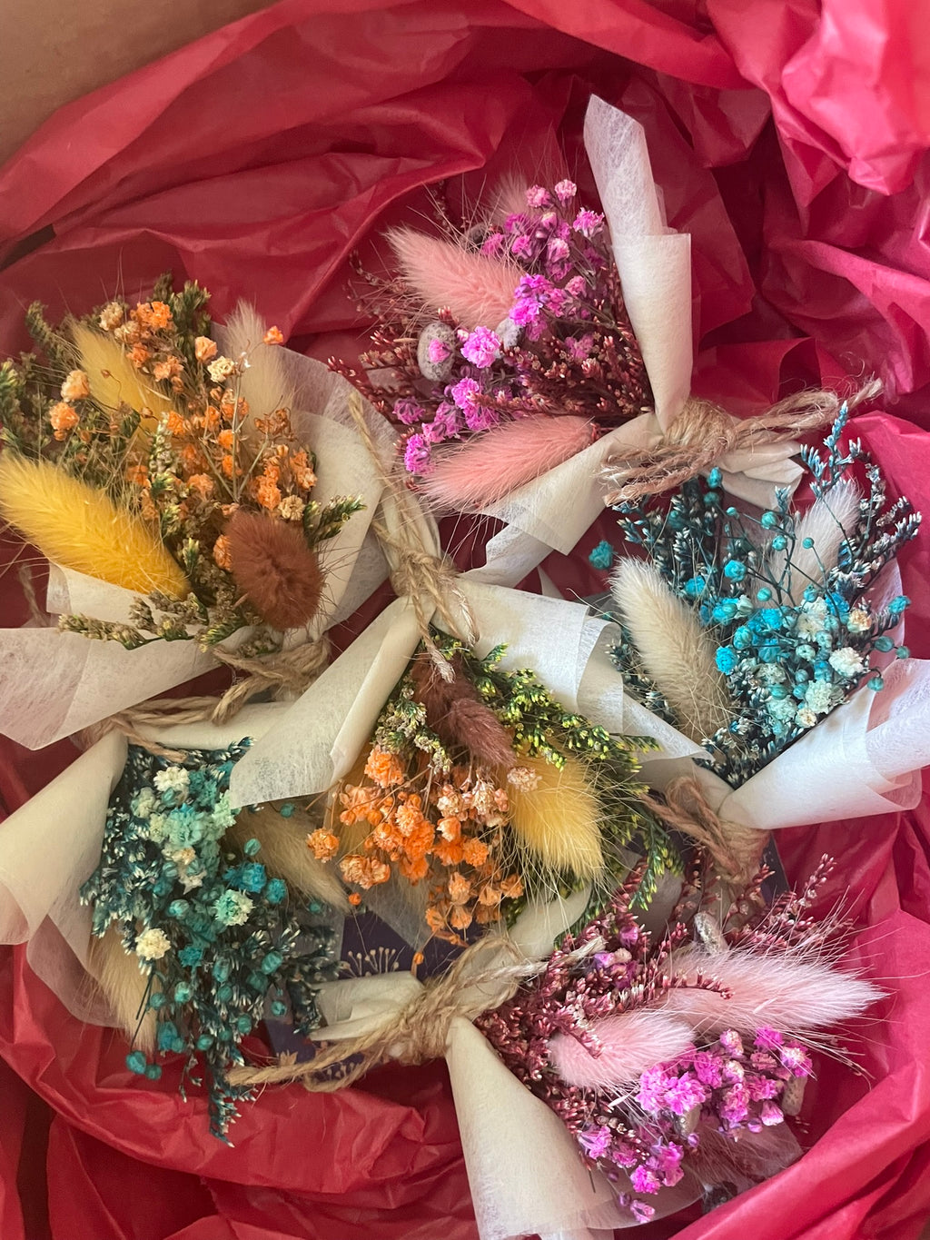 Dried flower magnet