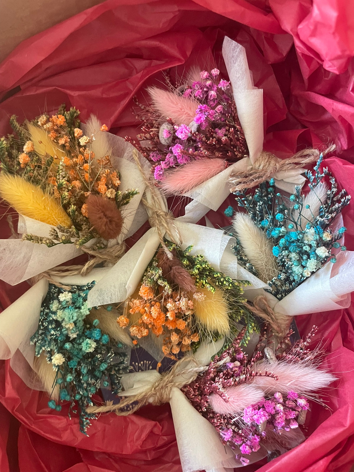 Dried flower magnet