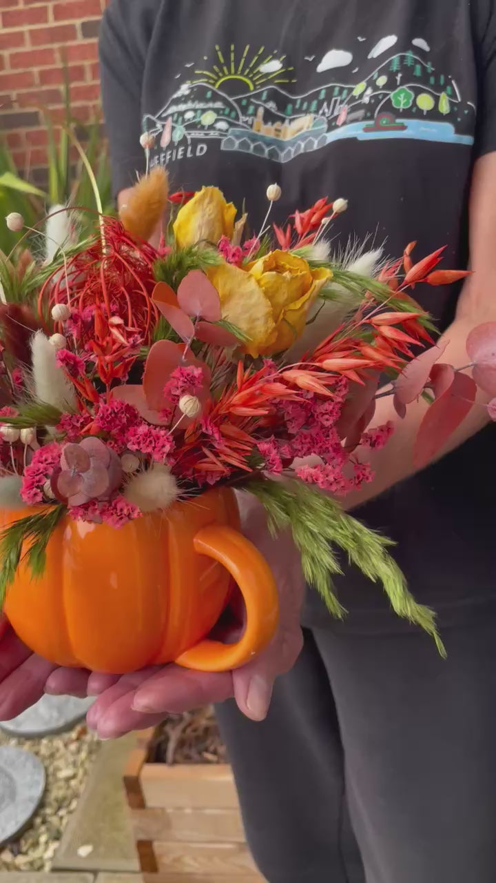 Dried Flower Arrangement - Autumnal Pumpkin Decor